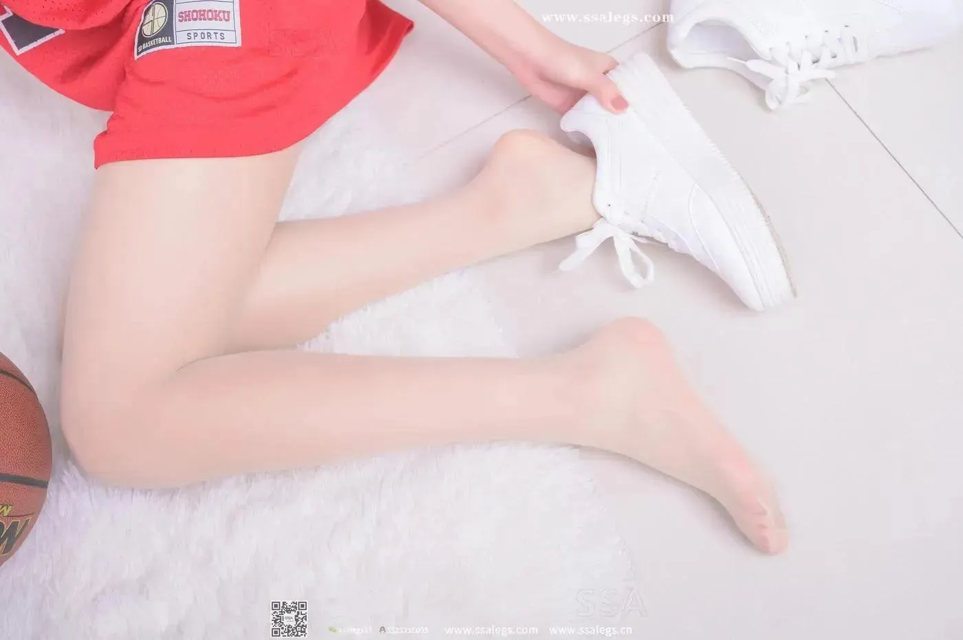[SSA丝社]超清写真 NO.325 素素小姐姐放假在家穿丝袜陪你玩篮球(下) [79P]插图8